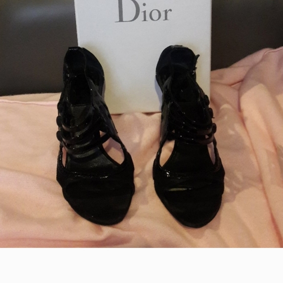 Designer DIOR Patent Leather Sandals - Picture 10 of 10